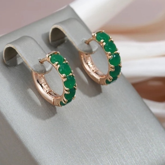 𝅺❗️restocked❗️new Emerald Green Huggie Hoop Earrings - Picture 8 of 10